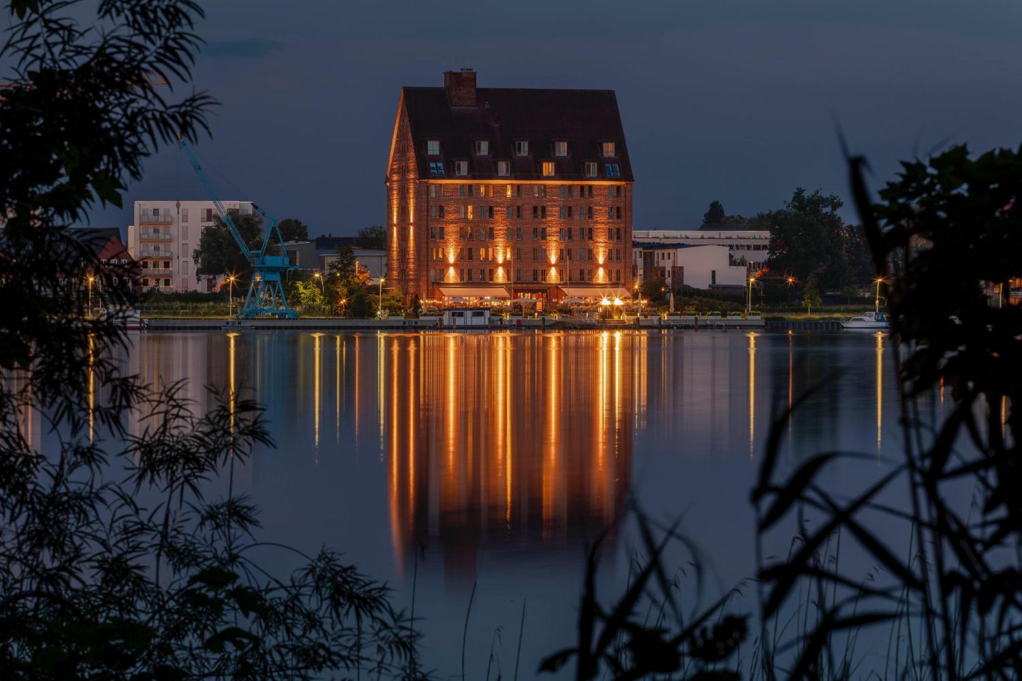 Hotel Speicher Am Ziegelsee ชเวียรีน ภายนอก รูปภาพ